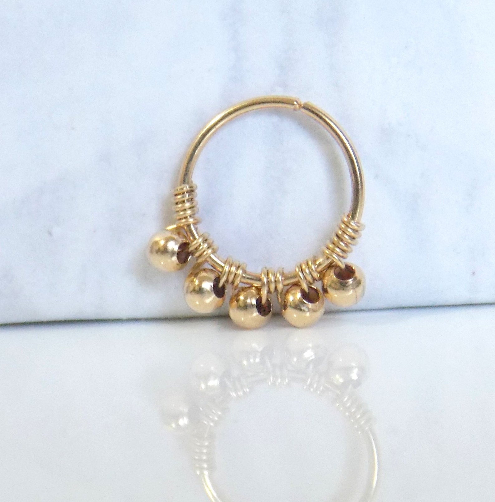 14K Gold Filled Beaded Nose Ri - Body Jewelry Hangers recension och pris