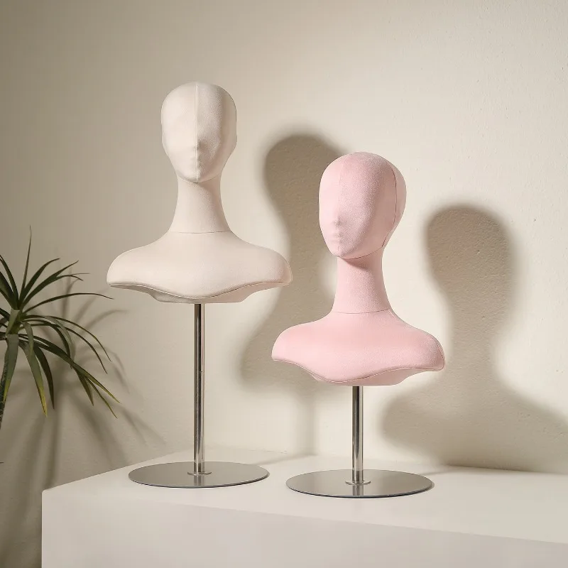 Clothing store wig model props - Body Jewelry In Store recension och pris
